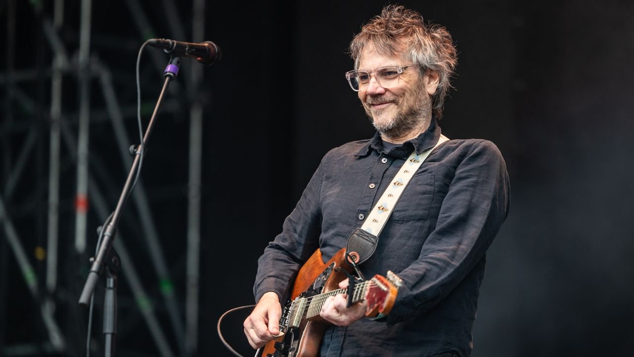 Listen to Jeff Tweedy Cover Twisted Teens Wild Connection Listen to Jeff Tweedy Cover Twisted Teens Wild Connection