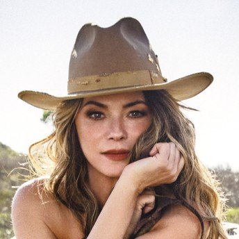 Shania Twain Says Youre Still the One Enters A Different Universe With Zedds Candy Crush Remix: Its On a Never-Ending Journey
